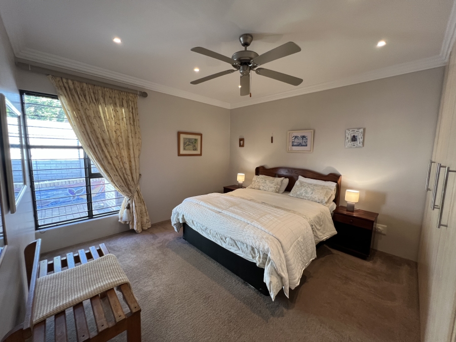 3 Bedroom Property for Sale in Wavecrest Eastern Cape